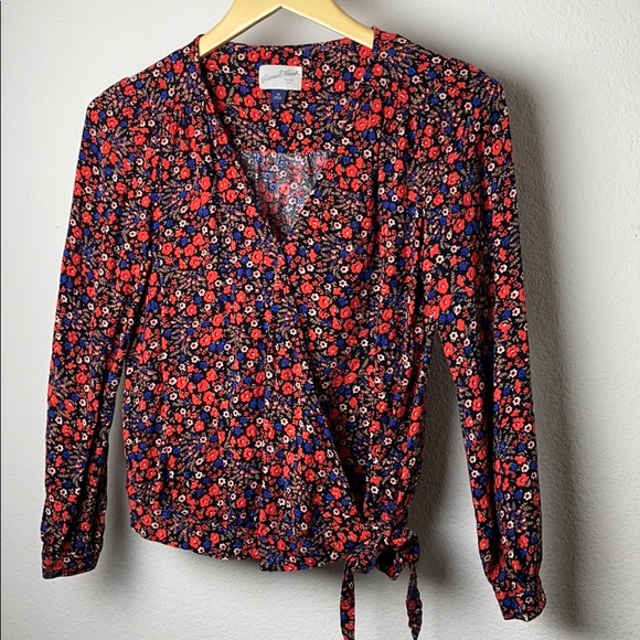 Universal Thread Tops - 5/$25 Universal Thread Floral Wrap Blouse - Red and Blue